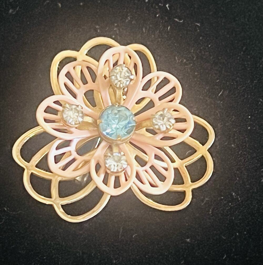 Vintage Pink And Gold Tone Flower Brooch/Pin
